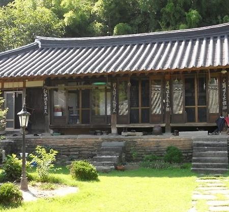 Goseong Choi Pilgan'S Old House Hotel Eksteriør billede