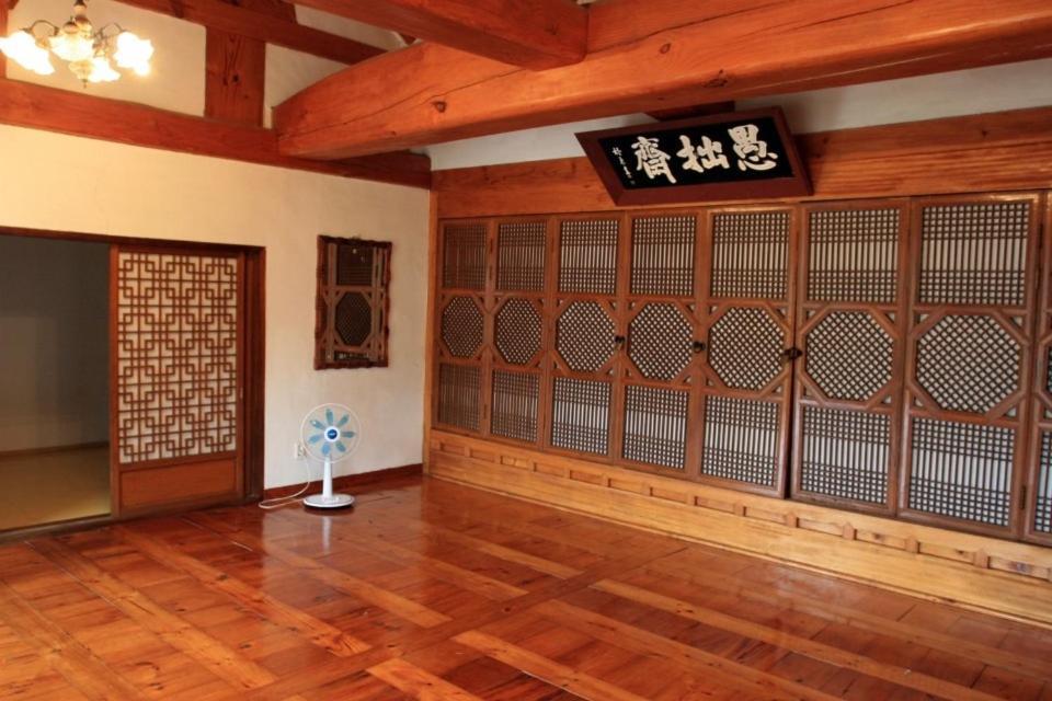 Goseong Choi Pilgan'S Old House Hotel Eksteriør billede